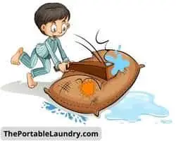 beating garments with washing paddle