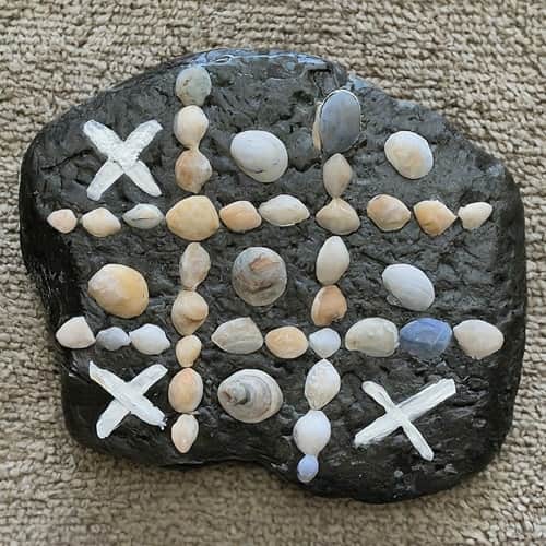 Seashell Tic-Tac-Toe Board