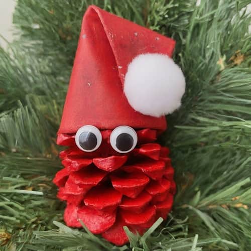 Easy Pine Cone Santa Claus Ornaments