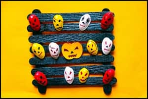 Scary Frame DIY Halloween Craft Using Popsicle Sticks (Completed Project)