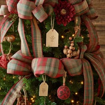 Rustic Red and Green Plaid Christmas Tree