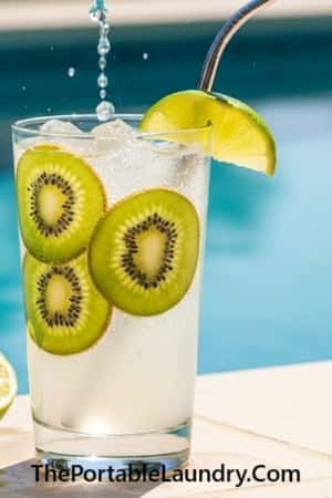 7. Kiwi-Lime Sparkling Cooler