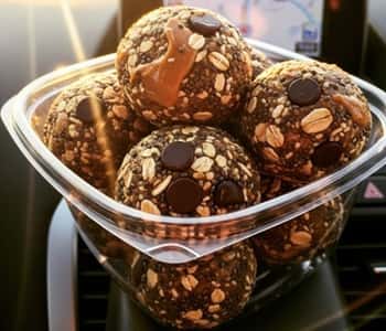 8. Homemade Energy Balls (No Bake, No Mess)