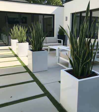 7. Minimal Cube Planters for a Modern Patio Makeover