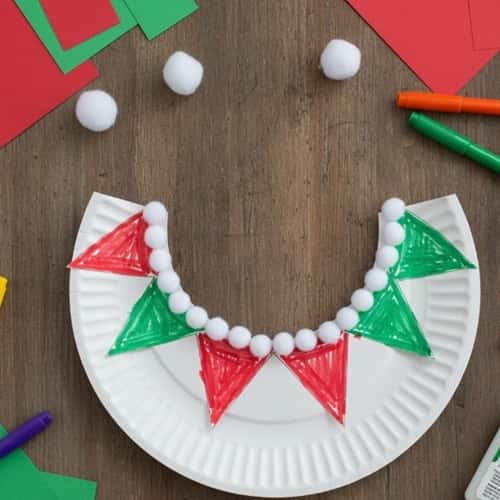 2. Elf Collar Paper Plate Craft