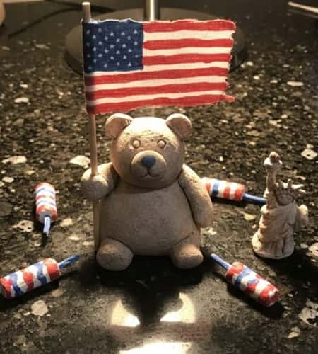 1. Patriotic Little Bear With Flag Using Clay