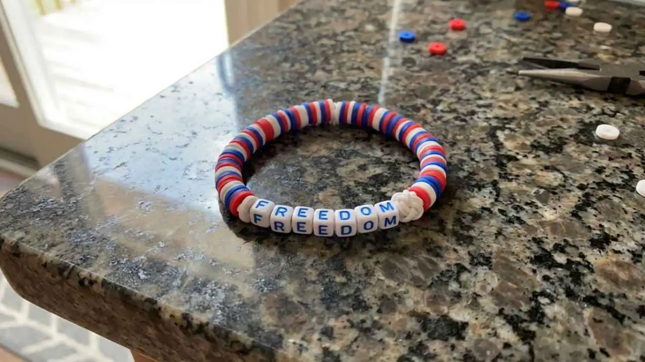 4th July Clay Bead Bracelet Ideas - featured