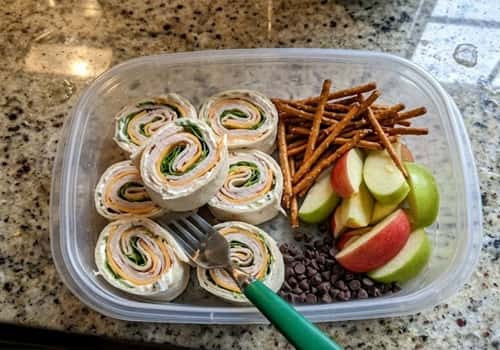 1. Turkey & Cheese Pinwheel Bento Box