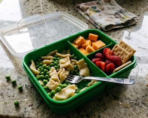 10. Pasta & Pea Snack Bento