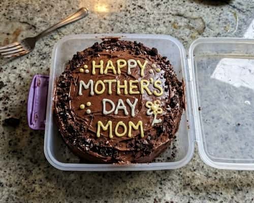 2. Chocolate Hug Bento Box Mother’s Day Cake (1)