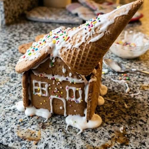 4. Ice Cream Cone Roof Hut