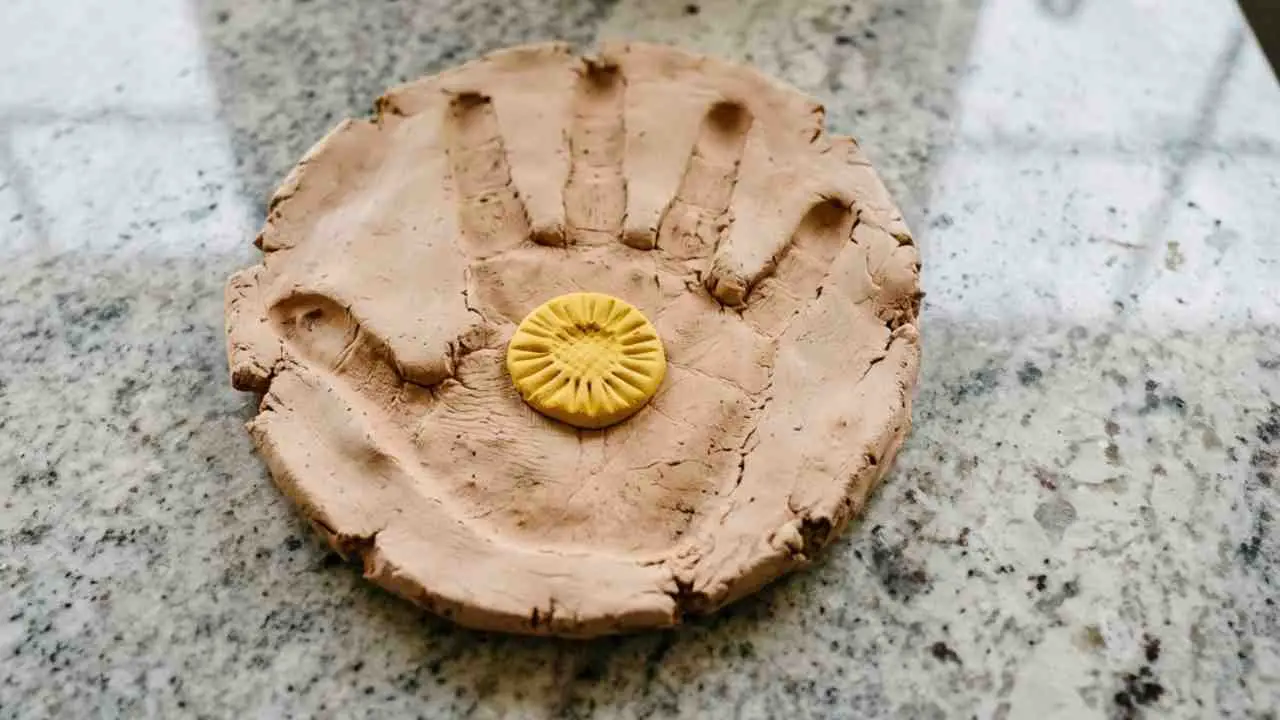 DIY Clay Flower Bouquets for Mom - featured