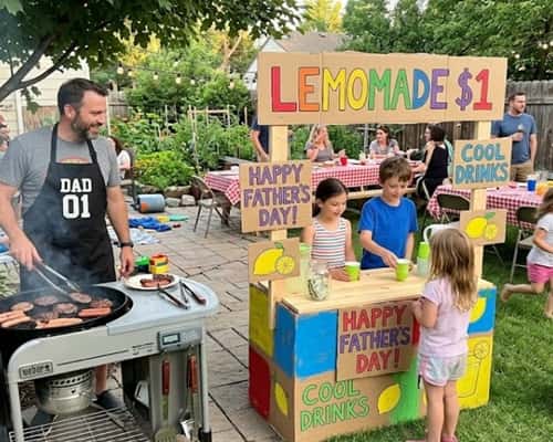 10. Father’s Day BBQ With DIY Lemonade Stand