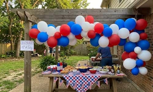 3. Red White and Blue Balloon Garland