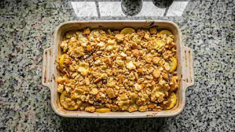 Crunch Squash Casserole Recipe - featured