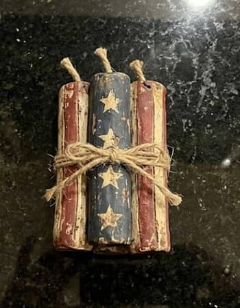 10. Primitive Firecracker Bundle Shelf Tuck