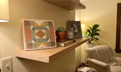 10. Vintage Quilt Pattern Shelf Tile