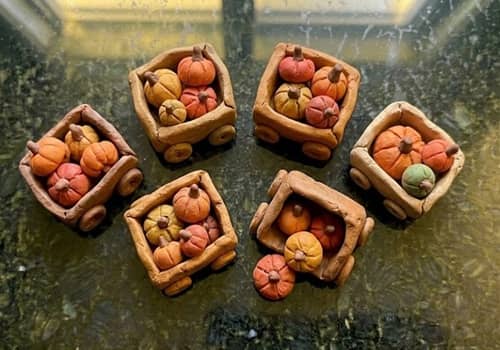 12. Pumpkin Wagon Parade Magnets
