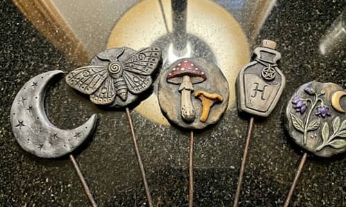 12. Witch's Moon Garden Marker Set