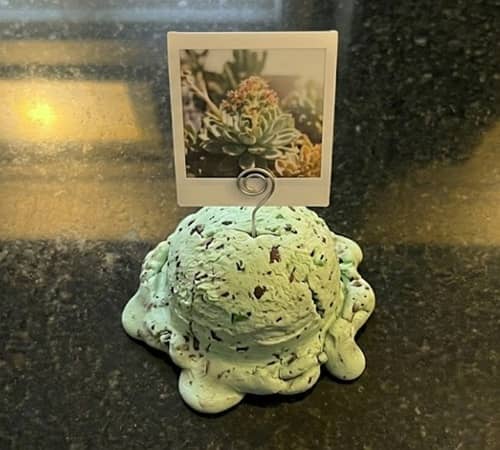 7. Melted Ice Cream Scoop Clay Photo Holder