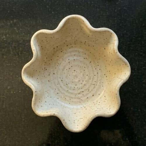 8. Folded Rim Dessert Bowl