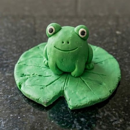Step 2 - Shape the Frogs Body