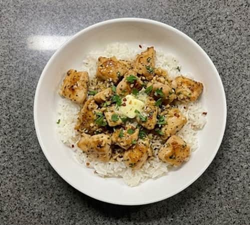 10. Garlic Butter Chicken and Rice Bowls