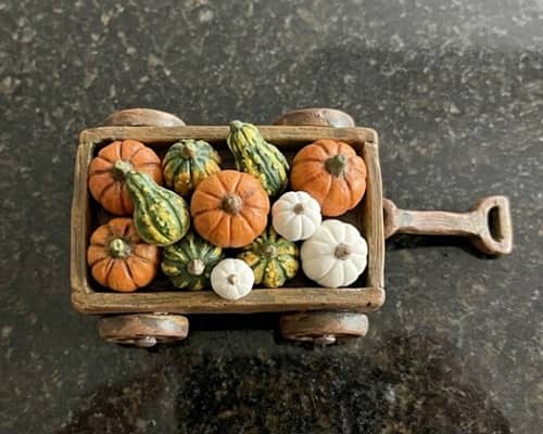 4. Harvest Wagon Mini Shelf Decor