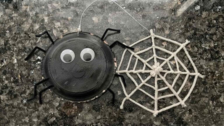 Paper Plate Bat Craft - featured