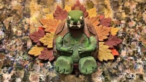 Disguise a Turkey as a Dinosaur clay craft - featured