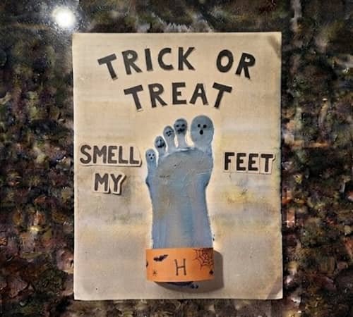 Step 6 - Add the SMELL MY FEET Message