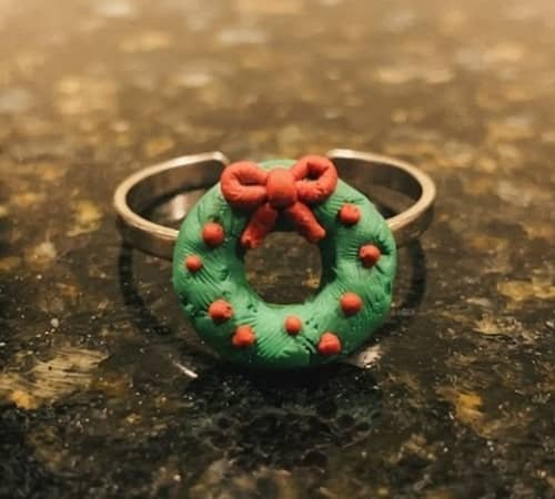 11. Little Christmas Wreath Cuff