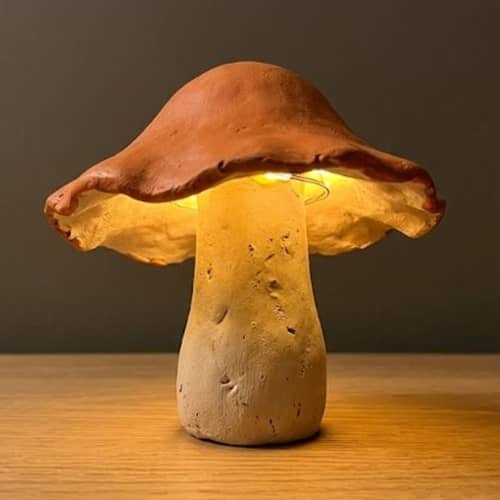 4. Mushroom Lamp With a Wavy Cap