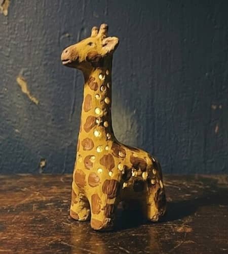 9. Giraffe Clay Night Lamp